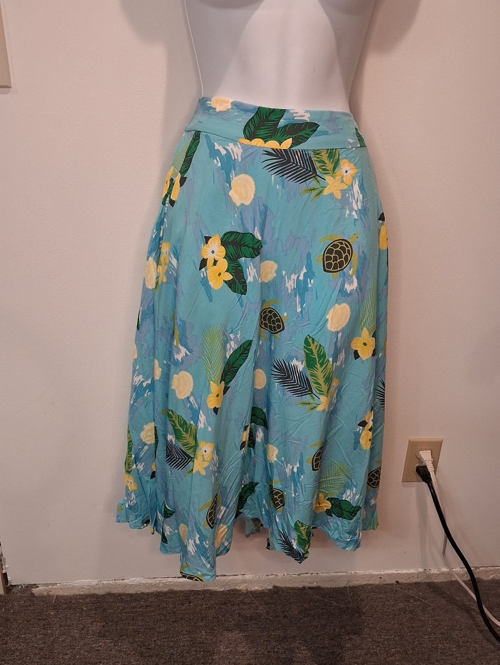 Modcloth Size 10 Novelty Tropical Turtle Print Skirt W/POCKETS